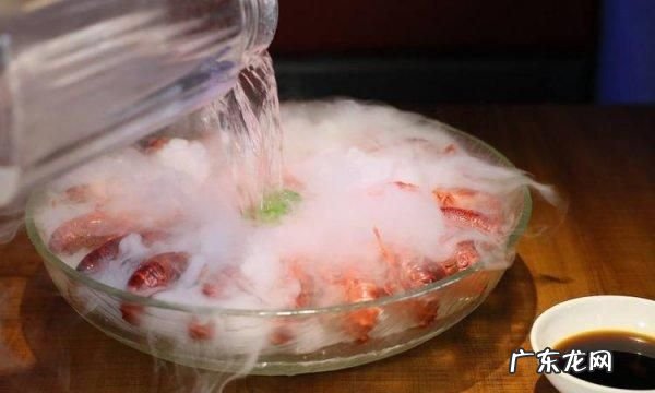 干冰浇凉水还是热水,干冰是热水还是冷水在放