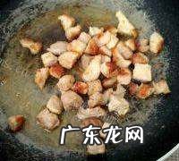 藕丁怎么炒好吃,家常炒脆藕丁的做法