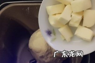 鸡蛋汉堡面糊怎么调才酥脆,鸡蛋汉堡的面糊怎么调才会酥脆