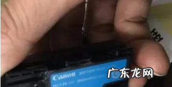 单反相机如何充电,佳能相机的使用方法教程