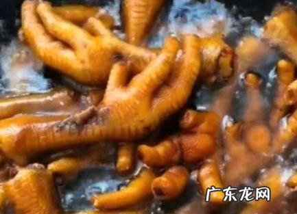 鸡爪煮了发黑还能吃吗,鸡爪焯水局部变红能吃