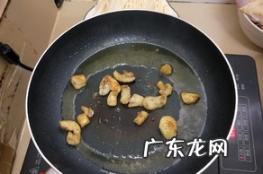 炒鸭怎么做好吃,鸭子怎么炒才好吃啤酒鸭怎么炒
