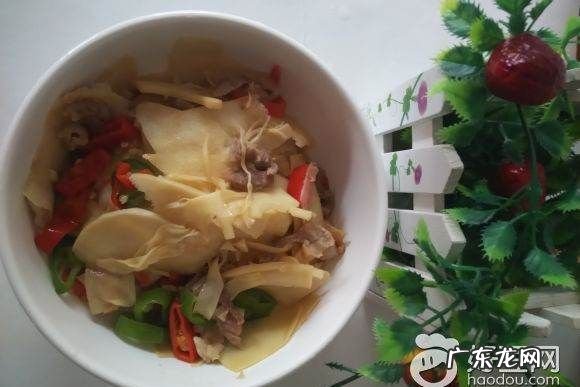 小竹笋怎么炒好吃,竹笋怎么炒好吃又简单的做法粗
