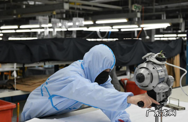 防护服是什么材料做的,防核辐射的防护服是什么材质