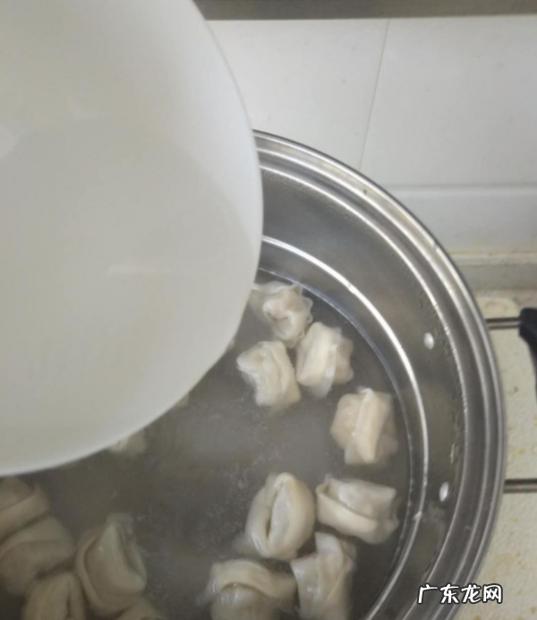 冷冻馄饨煮多久,速冻馄饨煮多久