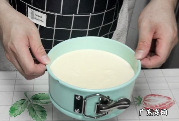 小烤箱烤6寸蛋糕时间,小烤箱烤蛋糕温度和时间调多少