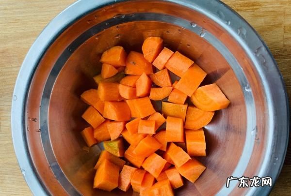 三丁怎么炒好吃,三丁怎么炒好吃