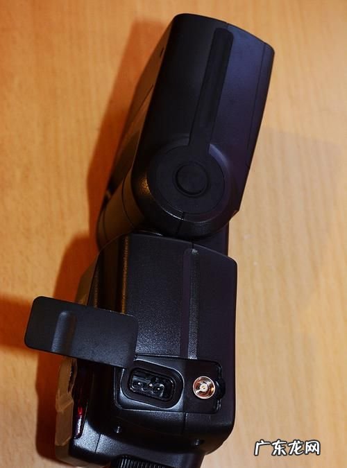 永诺560三代怎么用,永诺560三代能自动变焦