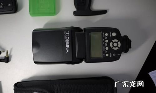 永诺560三代怎么用,永诺560三代能自动变焦