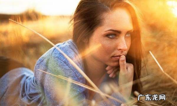 阴天怎么拍人像,阴天户外人像拍摄技巧
