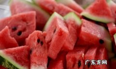 西瓜能不能一直泡在水里面,西瓜种子泡水飘起来了