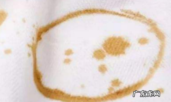 衣服被洗衣液局部白了怎么办,蓝色的衣服用洗衣液洗过后局部泛白怎么办