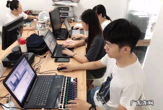平面设计 学什么专业,平面设计专业主要学什么就业前景好不好