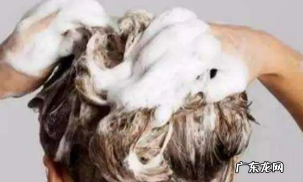 小苏打可以洗头发,小苏打洗头的好处 头发可以洗得很干净