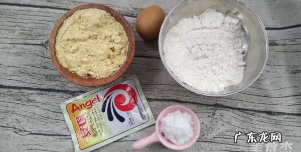 小米煎饼面糊怎么调,纯小米煎饼的面糊配方窍门