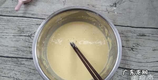 小米煎饼面糊怎么调,纯小米煎饼的面糊配方窍门
