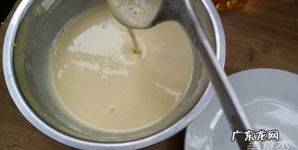 小米煎饼面糊怎么调,纯小米煎饼的面糊配方窍门