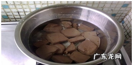 买回来的生猪血怎么煮,买回来的生猪血怎么煮才嫩
