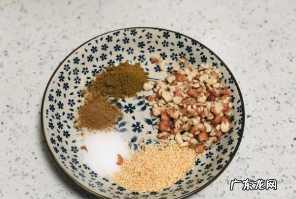 辣椒油怎么做香,辣椒油怎么做好吃又香 秘方