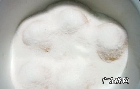 咸蛋黄怎么弄碎,怎样把生的咸蛋黄搞碎