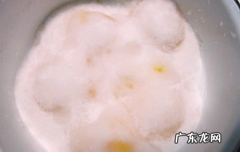 咸蛋黄怎么弄碎,怎样把生的咸蛋黄搞碎