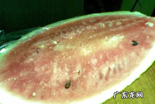 西瓜有点酸是不是坏了,西瓜吃着有点酸是不坏了