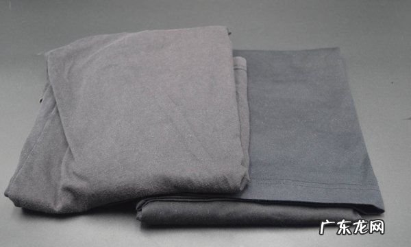 黑衣服被84消毒液褪色了怎么办,黑色的裤子上有84消毒液怎么办