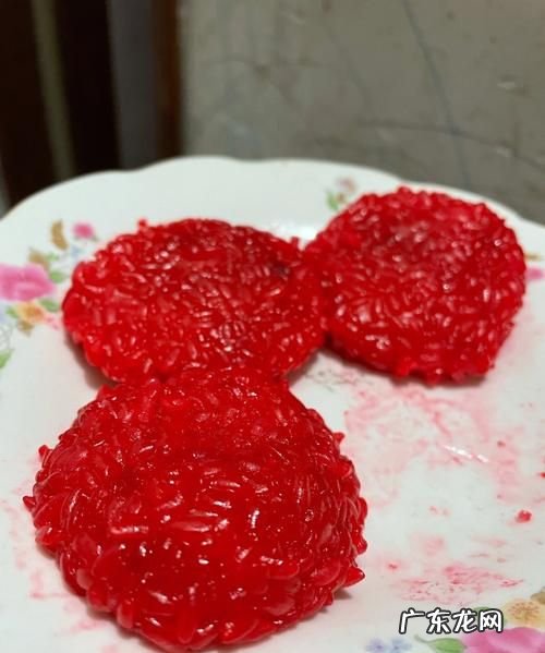 糯米蒸出来变成红色还能吃吗,糯米洗了后放冰箱几天后拿出蒸熟变红了能吃