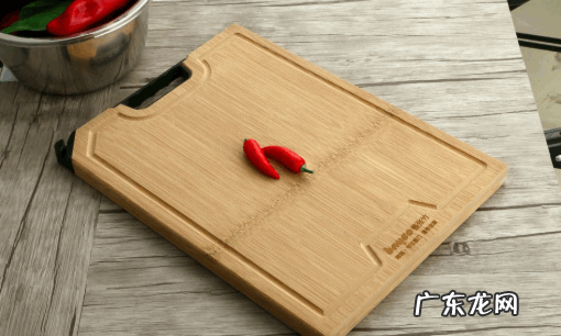 厨房菜板怎么生熟分类,切菜板买回来怎么处理才能用