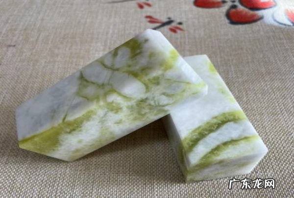 中国国石是哪种玉,和田玉是国玉那翡翠是什么