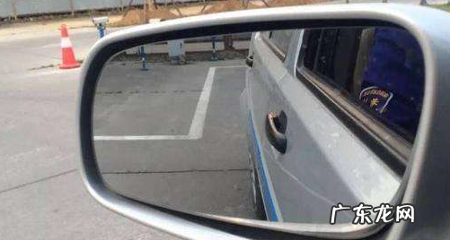 倒车入库的怎么样看把手,倒库正手反手怎么区分