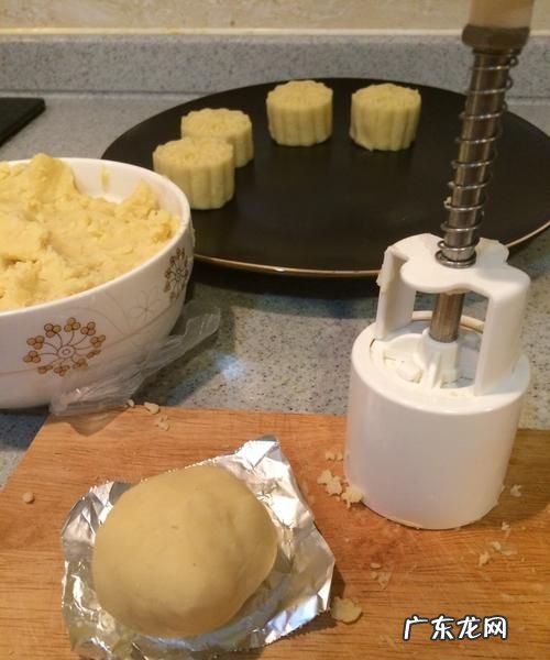 绿豆糕太粘了怎么补救,绿豆糕模具怎么用