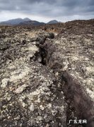 岩浆冷却后变成了什么,火山喷发时大量岩浆喷涌而出岩浆作用的发源地是