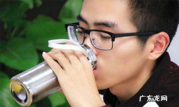 每天喝多少水合适,人每天喝多少水合适