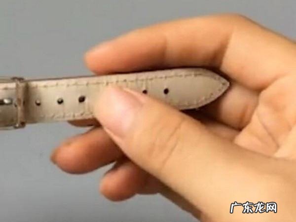 手表链掉黑色 怎么清理,手表链掉颜色怎么办