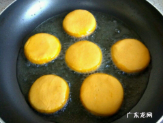用面粉做南瓜饼会硬吗,用面粉做南瓜饼会硬