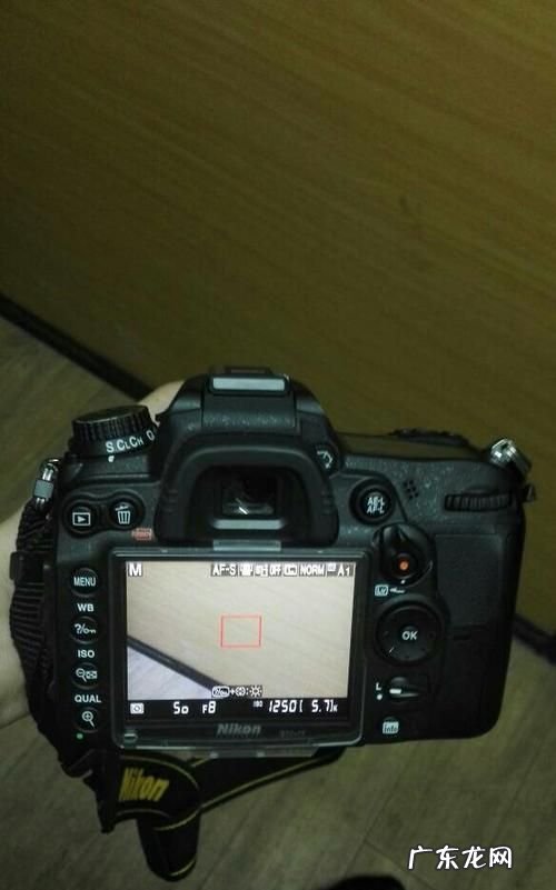 尼康d7000 iso怎么调,d7000iso怎么设置
