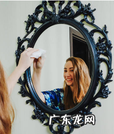 镜子如何擦干净不留痕迹,如何清洁镜子 如何将镜子擦干净