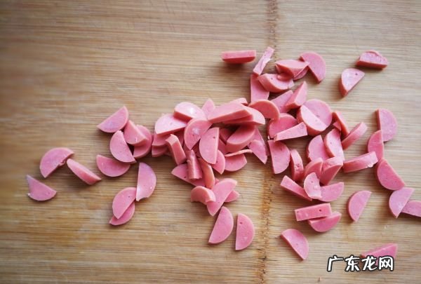 俄罗斯烤馒头做法,俄罗斯烤馒头制作过程