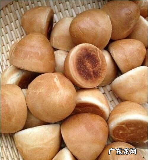 俄罗斯烤馒头做法,俄罗斯烤馒头制作过程