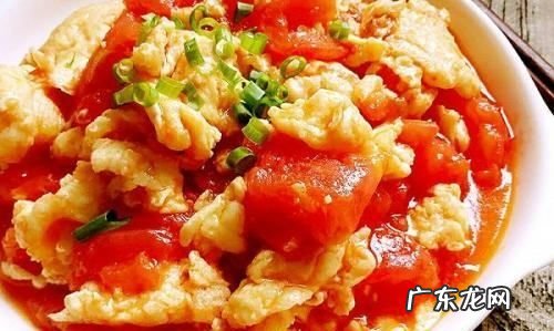 番茄炒鸡蛋先炒哪一个,西红柿炒鸡蛋怎么炒教程