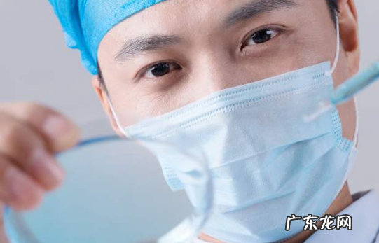 蓝色口罩哪面朝外,医用口罩蓝色和白色有什么区别