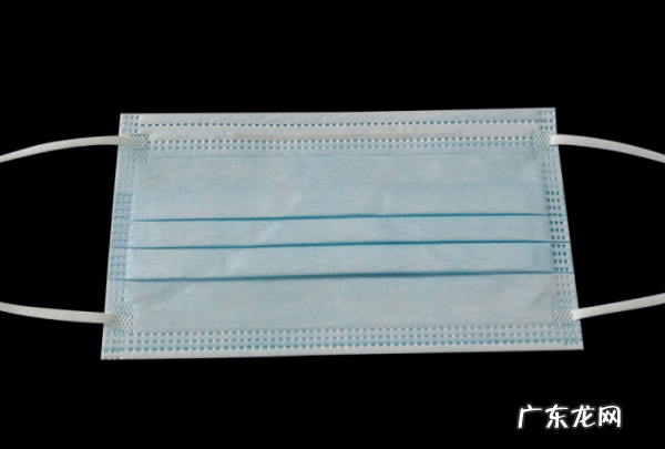 蓝色口罩哪面朝外,医用口罩蓝色和白色有什么区别