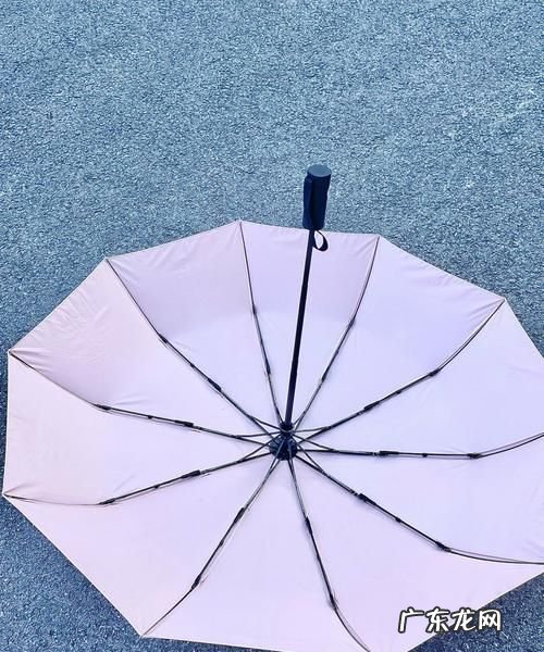 雨伞伞面漏水有什么方法补救,雨伞漏水了用什么修补