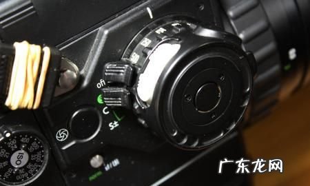 尼康d90 如何调光圈,尼康d90光圈怎么调节