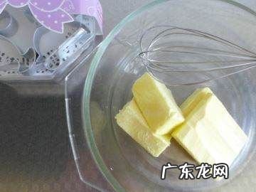 烤饼干不垫油纸可以,烤饼干必须要用油纸