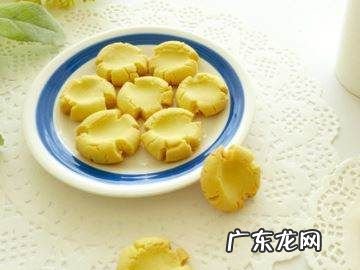 烤饼干不垫油纸可以,烤饼干必须要用油纸