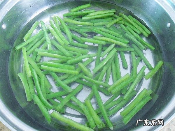 豆角怎么做不变色还绿,长豆角怎么炒好吃
