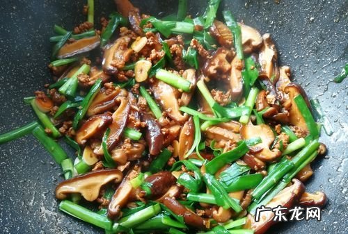 香菇韭菜能同吃,韭菜跟香菇一起包饺子能吃
