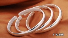银饰用什么清洗能变得光亮如新,怎样把银饰品洗白又亮